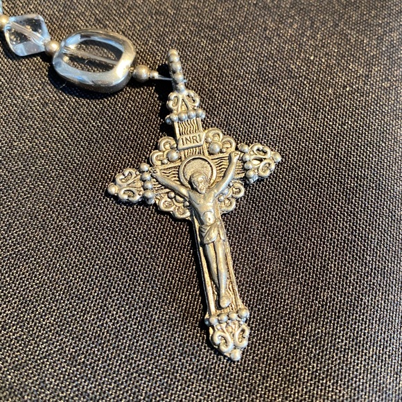 Custom Rosarie with the Virgin Mary and Crucifix - Picture 2 of 7